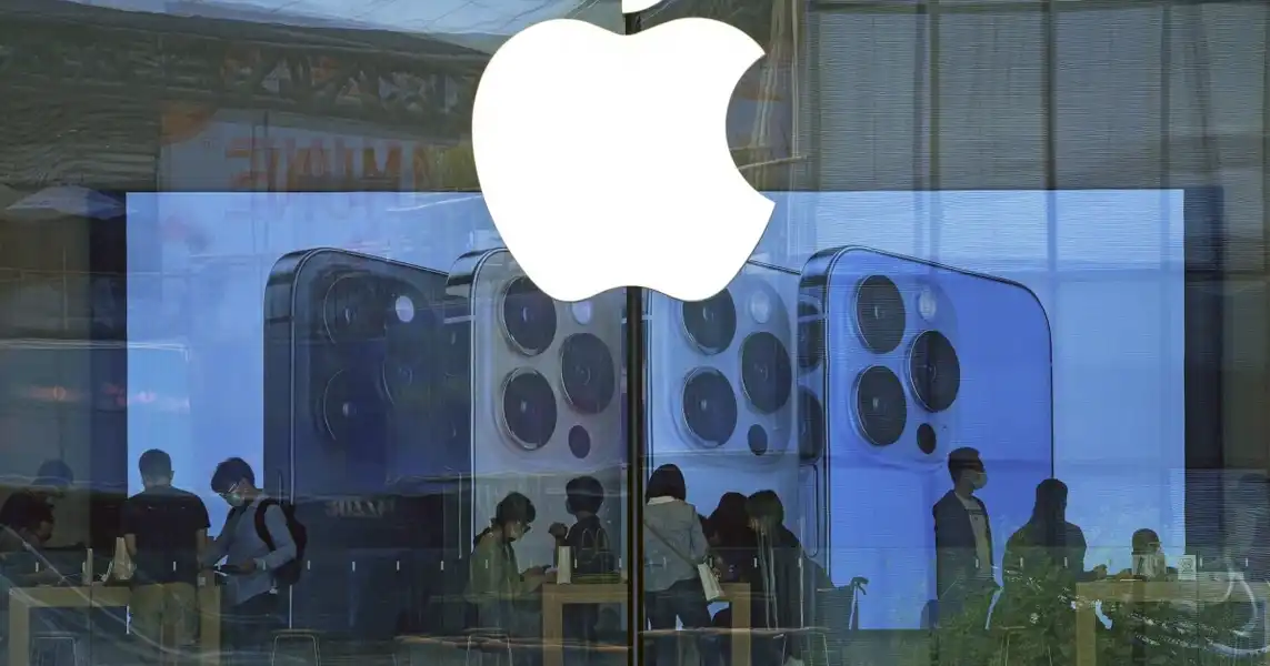 Apple expected to enter AI race with ambitions to overtake the early leaders