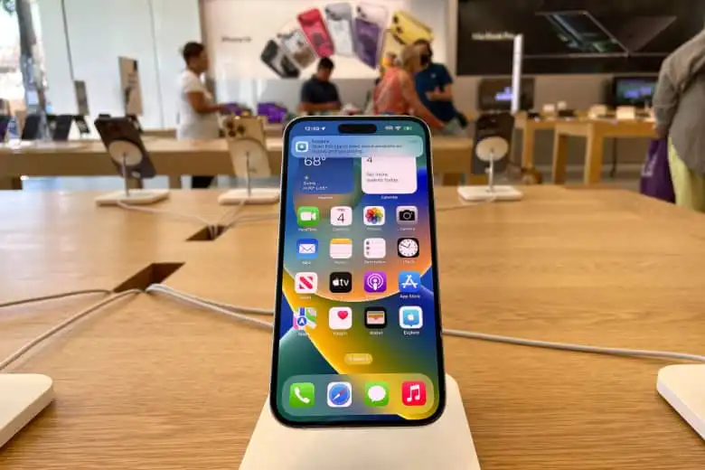 Apple WWDC 2024: AI Updates, Tim Cook's Keynote Speech, and More to Watch