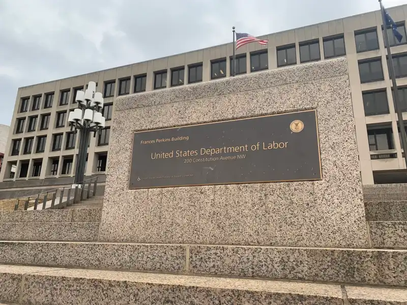 Employers should include workers in AI plans, DOL says