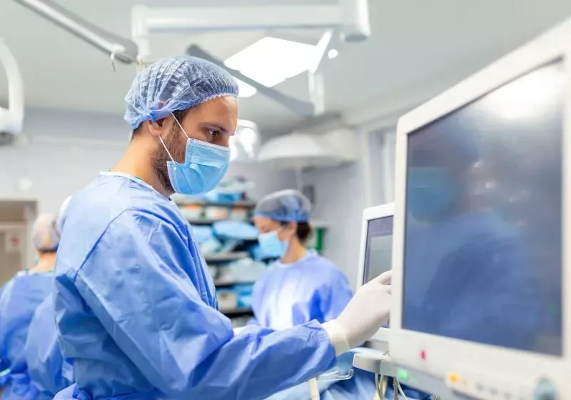 AI-guided brain tumor surgery: first live-assisted removal in the UK