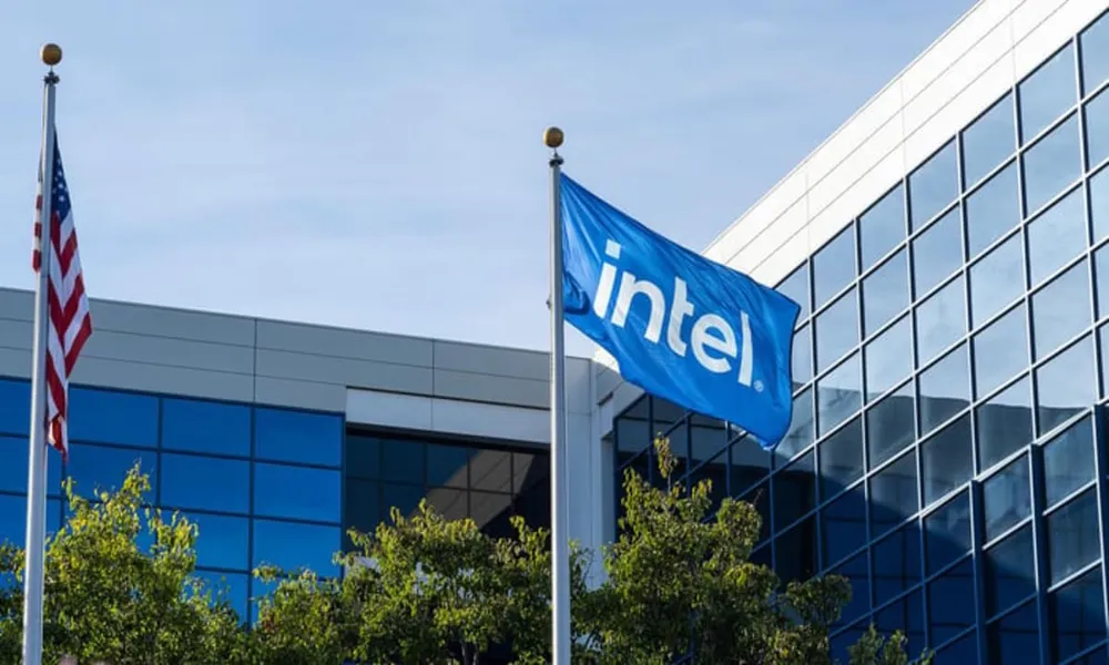 Intel’s Server CPU Shortfall Could Give AMD an Opening