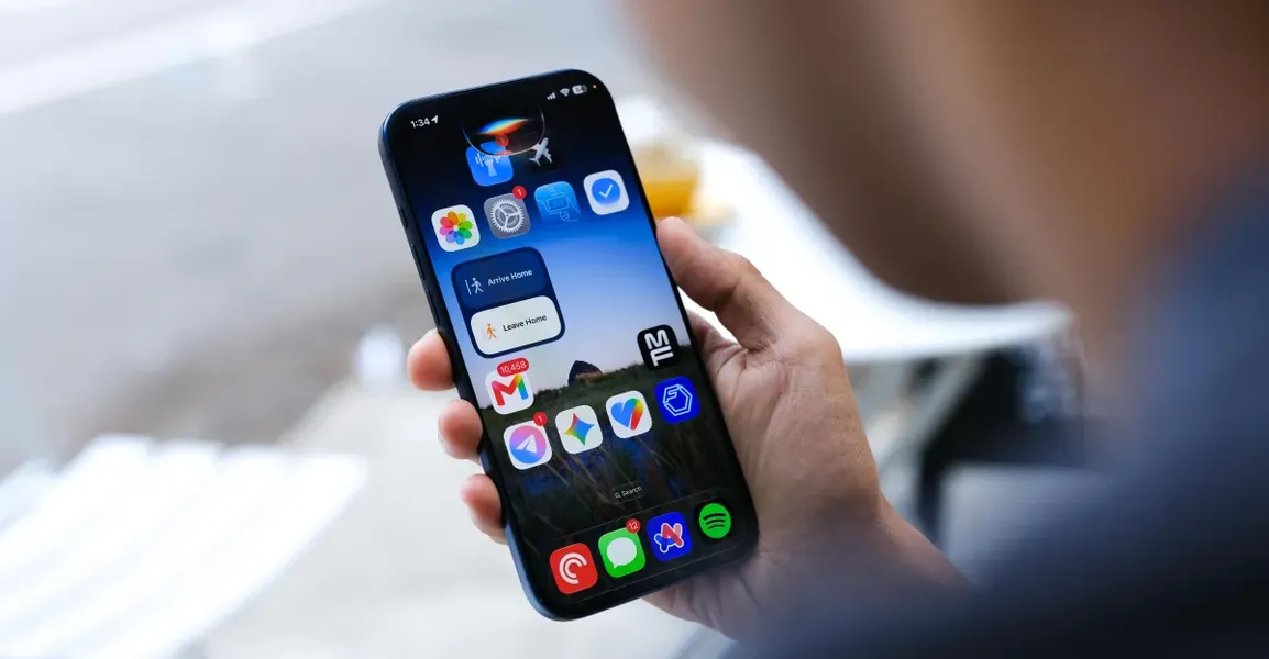 iOS 27 launches September 14 with Siri AI beta in English only