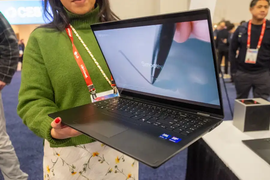 LG Gram Pro 2-in-1 (2025) hands-on: Of course a thin and light laptop gets AI at CES 2025