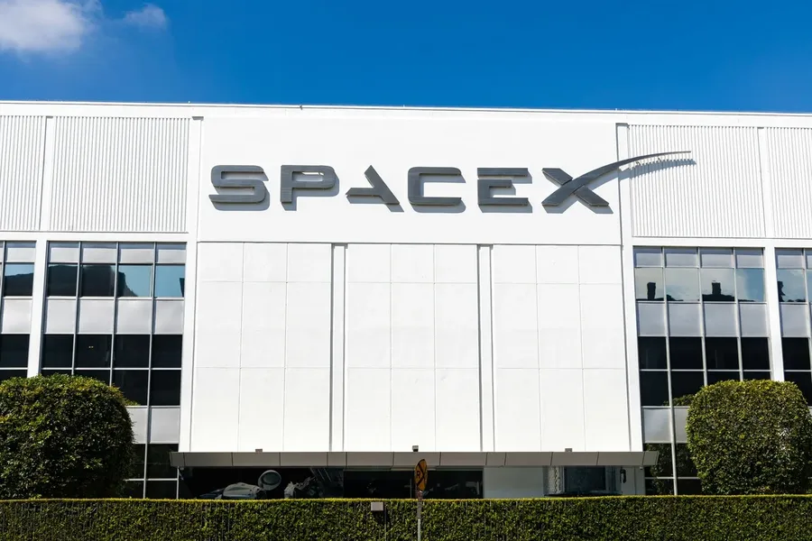 SpaceX and the Pentagon: Early talks on a potential multibillion-dollar AI compute deal