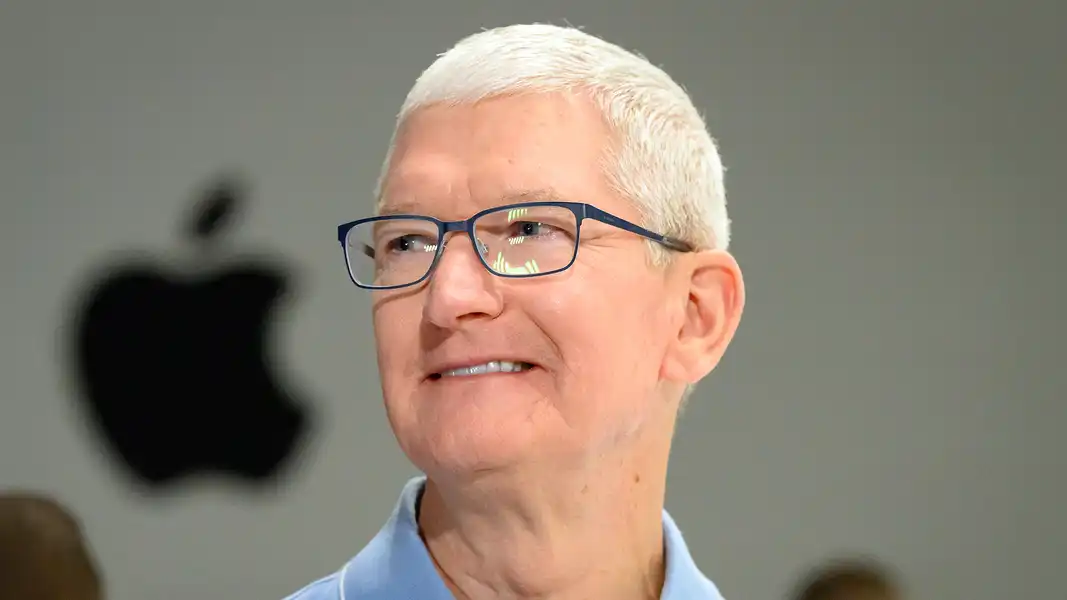 TECH-DOWN Apple and Google are locked in AI ‘arms race’ as insider reveals big advantage for iPhone and teases upgrades ‘in days’