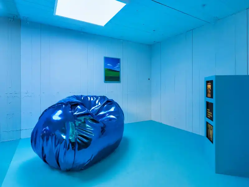 The armchair created by the hallucinations of AI