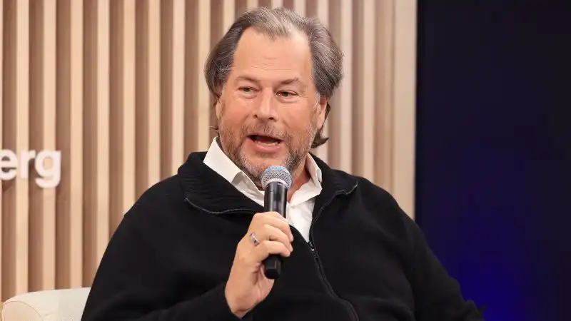 Today’s CEOs are the last to manage all-human workforces, says Marc Benioff