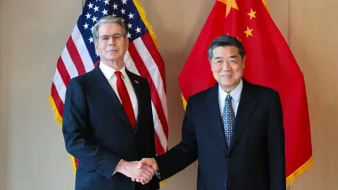 US-China AI Safety Dialogue: Notification Mechanism Proposed