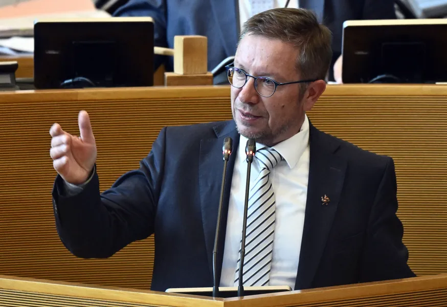 Wallonia Blocks Google's River Cooling Permit for AI Data Center Over Drought